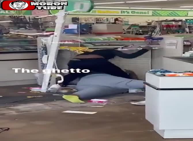 Video :When her boss wouldn't let her go early, she punches him up